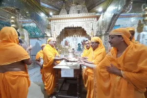 लखनऊ : धूमधाम से मना जैन धर्म के आठवें तीर्थंकर चन्द्रप्रभु का मोक्ष कल्याणक