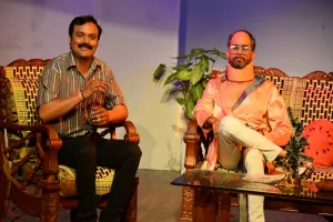 लखनऊ : रहस्यमय जिन्दगी पर पड़ा पर्दा हटाता है 'सन 2025'