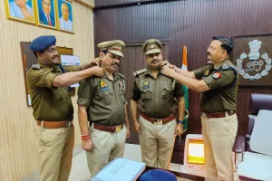 हरदोई : 57 मुख्य आरक्षी बने उप निरीक्षक, एसपी ने लगाए स्टार