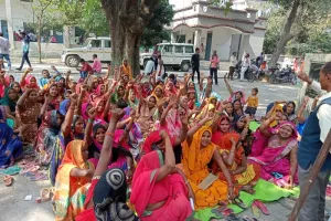 सुलतानपुर : तहसीलदार साहब, पंचायत सचिव कर रहे धन उगाही 