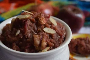 रोजाना सेब खाना लगता है बोरिंग, जायकेदार हलवा बनाकर खाएं और सभी को खिलाएं, जानें रेसिपी