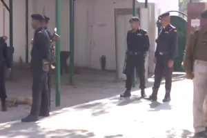 पटना : राबड़ी देवी से उनके आवास पर CBI कर रही है पूछताछ, जमीन के बदले नौकरी के मामले में चल रही जांच