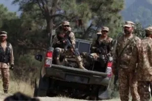 पाकिस्तान में सुरक्षाबलों के साथ मुठभेड़ में आठ आतंकवादी समेत दो बच्चे भी मारे गए, दो सैनिक घायल 