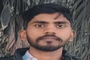 सुल्तानपुर: फंदे से लटका मिला युवक का शव, हत्या का आरोप 