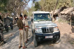 अयोध्या: विशेष चौकसी की रणनीति पर काम कर रहा पुलिस-प्रशासन, सोशल मीडिया प्लेटफार्म की हो रही निगरानी