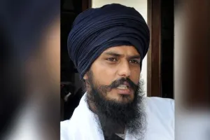 खालिस्तान समर्थक कट्टर उपदेशक अमृतपाल सिंह के चाचा और चालक ने किया आत्मसमर्पण 