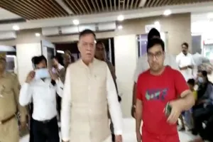 Kanpur News: पूर्व दर्जा प्राप्त राज्यमंत्री और पत्नी ने किया Suicide attempt, विधानसभा अध्यक्ष सतीश महाना ने जाना हाल