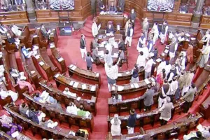 सत्ता पक्ष और विपक्ष के हंगामे के कारण राज्यसभा की कार्यवाही दिन भर के लिए स्थगित 