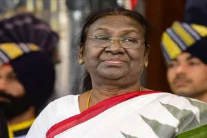 पहली बार राष्ट्रपति द्रौपदी मुर्मू जा रहीं केरल, बढ़ा विवाद, वजह यहां जानिए 