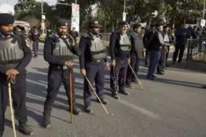 पाकिस्तान में हिंदू छात्रों को होली खेलने से बलपूर्वक रोका, 15 घायल, पुलिस ने नहीं दर्ज की एफआईआर