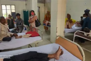 बरेली: लापरवाही! नए केस निकल रहे फिर भी कोविड गाइडलाइन की उड़ा रहे धज्जियां