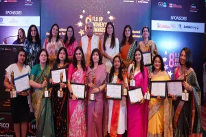 लखनऊ: फ्लो यूपी वोमेन्स अवार्ड का हुआ आयोजन, एमएसएमई मंत्री राकेश सचान भी रहे मौजूद