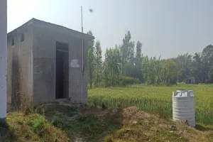 अयोध्या: अधर में लटका सामुदायिक शौचालय का निर्माण, जानें वजह