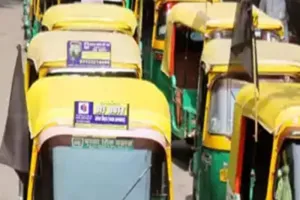 लखनऊ: आरटीओ कार्यालय में नियम से खेल, शहर में बिना परमिट के चल रहे हजारों आटो-टेम्पो