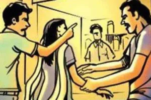 हल्द्वानी: नशेड़ियों ने की महिला दुकानदार से की बदसलूकी, सामान फेंका