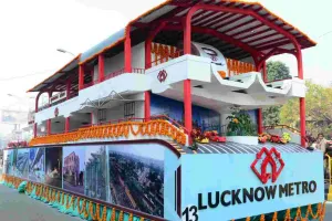 यात्रीगण कृपया ध्यान दें !  होली के दिन दोपहर ढाई बजे तक बंद रहेगी लखनऊ और कानपुर मेट्रो रेल सेवा 