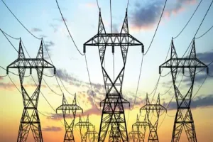 UP : कर्मचारियों की हड़ताल से चरमरायी बिजली व्यवस्था, कई इलाकों में जनजीवन प्रभावित