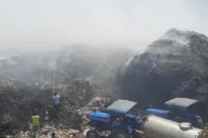 हल्द्वानी: ट्रंचिंग ग्राउंड में हवा के चलते फिर भड़की आग