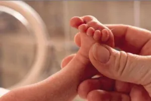 देहरादून: अस्पताल के टॉयलेट में जन्म देकर महिला फरार