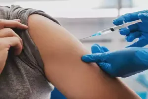 जापानी स्वास्थ्य मंत्रालय ने माना, कोविड टीकाकरण से हो सकती है मौत 