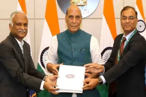 रक्षा मंत्रालय ने 70 बेसिक प्रशिक्षण विमानों की खरीद के लिए एचएएल के साथ अनुबंध किया 