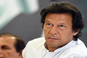 Imran Khan: इमरान खान की बढ़ी मुश्किलें, कोर्ट ने अरेस्ट वारंट पर रोक लगाने से किया इनकार