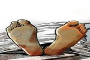 रुद्रपुर: मेट्रोपॉलिस कॉलोनी में छठी मंजिल से गिरकर महिला की मौत, हाथ पर लिखा मौत का कारण 