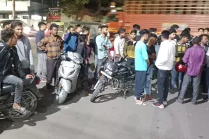 हल्द्वानी: BJP के पूर्व पार्षद पर तानी पिस्टल, आरोपियों की गिरफ्तारी से नाराज कोतवाली का किया घेराव 