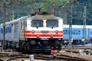 मध्य रेलवे ब्राडगेज लाइनों के विद्युतीकरण पर पूरी टीम को पीएम ने दी की बधाई 