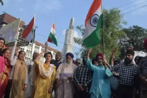 तिरंगा की शान में सिख समाज के लोगों ने किया मार्च