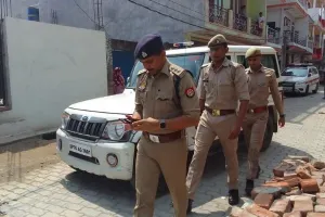 ऑनर किलिंग : कल्याणपुर में गला घोंटकर की बेटी की हत्या, आरोपी पिता बोला- ऐसी लड़कियां दुनिया में रहने लायक नहीं