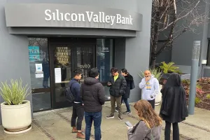 अमेरिकी बैंक संकट: एक सप्ताह में बैंकिंग क्षेत्र के म्युचुअल फंडों में छह फीसदी तक गिरावट 