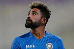 ICC Rankings: वनडे में शीर्ष पायदान से फिसले Mohammed Siraj, इस खिलाड़ी ने छीना नंबर-1 गेंदबाज का स्थान