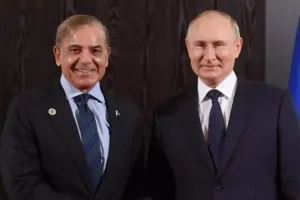 Russia से 50 डॉलर प्रति बैरल की दर से crude oil खरीदना चाहता है Pakistan