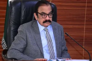 Imran Khan की पार्टी को 'प्रतिबंधित' घोषित करने के लिए कानूनी विशेषज्ञों से सलाह लेगी सरकार: पाक गृहमंत्री सनाउल्लाह 