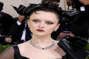 ‘Game of Thrones’ की अभिनेत्री Maisie Williams भारत यात्रा पर, कहा- मुंबई को देखकर हैरान रह गई 