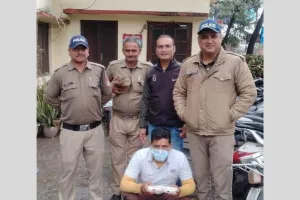 हल्द्वानीः बड़ा खुलासा, एक ही चोर ने उड़ाए थे दोनों ज्वैलरी शोरूम से आभूषण