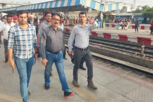 शाहजहांपुर: स्टेशन पर दिव्यांग, बुजुर्गों के लिए बनेगा लिफ्ट वाला ओवरब्रिज