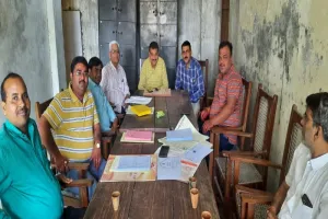 अयोध्या : विद्यालयों में होली मिलन कार्यक्रम आयोजित