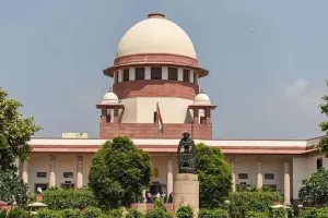 मालेगांव विस्फोट: पुरोहित को आरोपमुक्त करने संबंधी याचिका SC ने की खारिज 