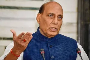 उत्तरी और पश्चिमी सीमाओं, तटरेखा पर कड़ी निगरानी बनाए रखना आवश्यक: राजनाथ सिंह 