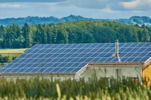 भारत को नवीकरणीय ऊर्जा लक्ष्य पाने के लिये 2029 तक 540 अरब डॉलर के निवेश की जरूरत: रिपोर्ट 