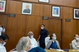 बजट सत्र के दूसरे चरण से पहले कांग्रेस सांसदों की बैठक, पार्टी की रणनीति पर किया गया विचार