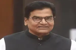 आगरा: सपा सांसद के आवास पर हमले के मामले में ‘अज्ञात भीड़’ के खिलाफ प्राथमिकी दर्ज, जानिए राम गोपाल यादव 