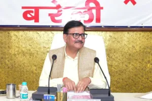 किला और लालफाटक ओवरब्रिज का निर्माण पूरा कर 31 तक चालू कराएं- डीएम 