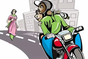 हल्द्वानी: महिला का पर्स लूटकर भागे स्कूटी सवार