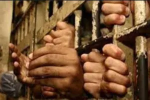 बरेली: चंडीगढ़ एक्सप्रेस की पेंट्रीकार का स्टाफ आरपीएफ सिपाही से भिड़ा, मैनेजर समेत पांच हिरासत में 