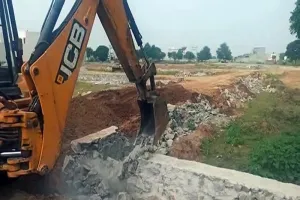 Lucknow News: पार्क, तालाब समेत अन्य सार्वजनिक स्थानों पर अवैध निर्माण होंगे ध्वस्त