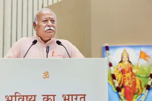 सभी को समान मानकर समाज के पिछड़ेपन दूर करना होगा को: डा. मोहनराव भागवत