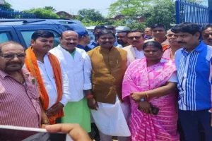 जमशेदपुर हिंसा पर अर्जुन मुंडा ने कहा : भाजपा नेताओं की गिरफ्तारी राजनीति से प्रेरित 